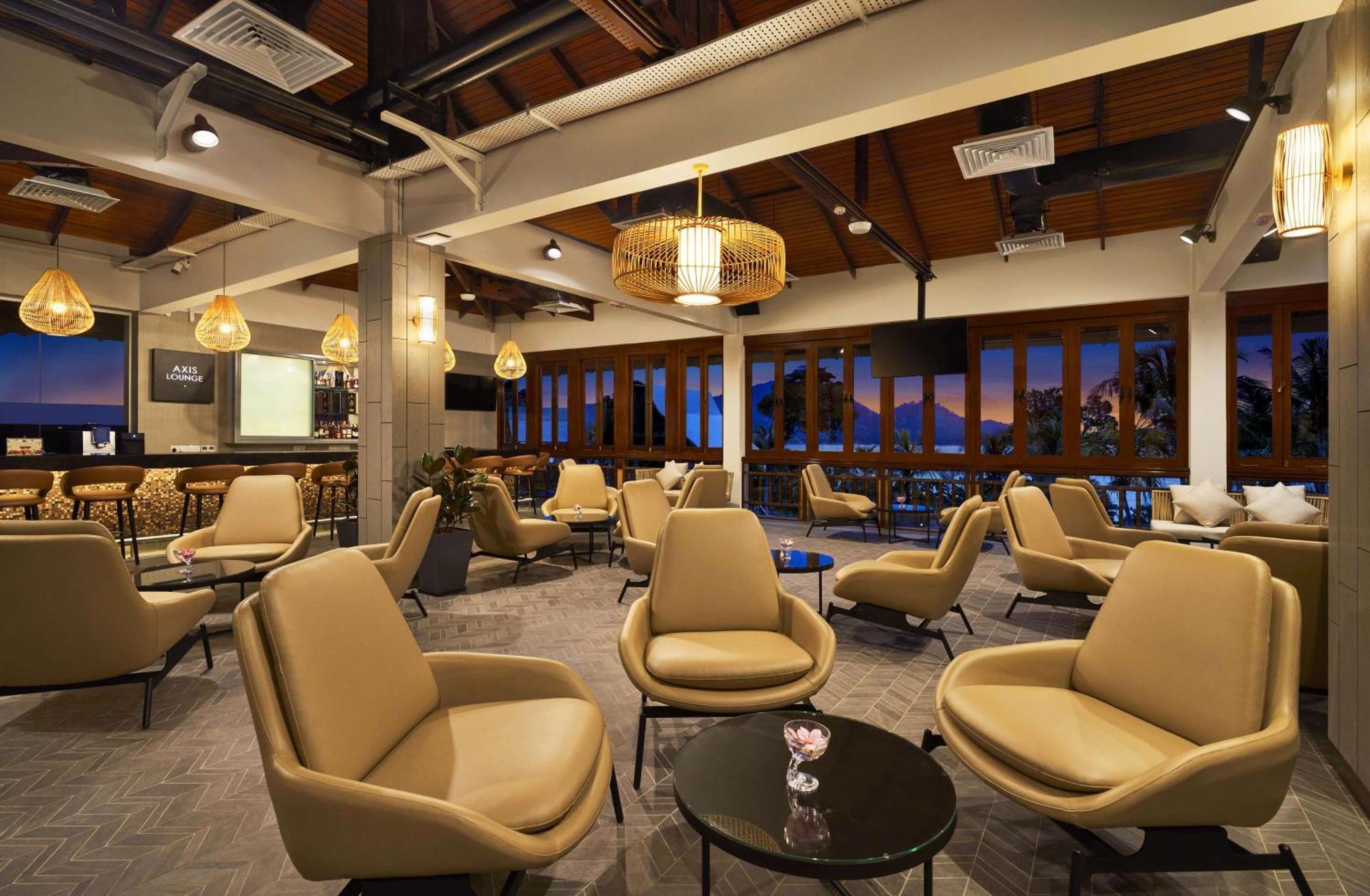 Hotel Doubletree By Hilton Damai Laut Lumut Esterno foto