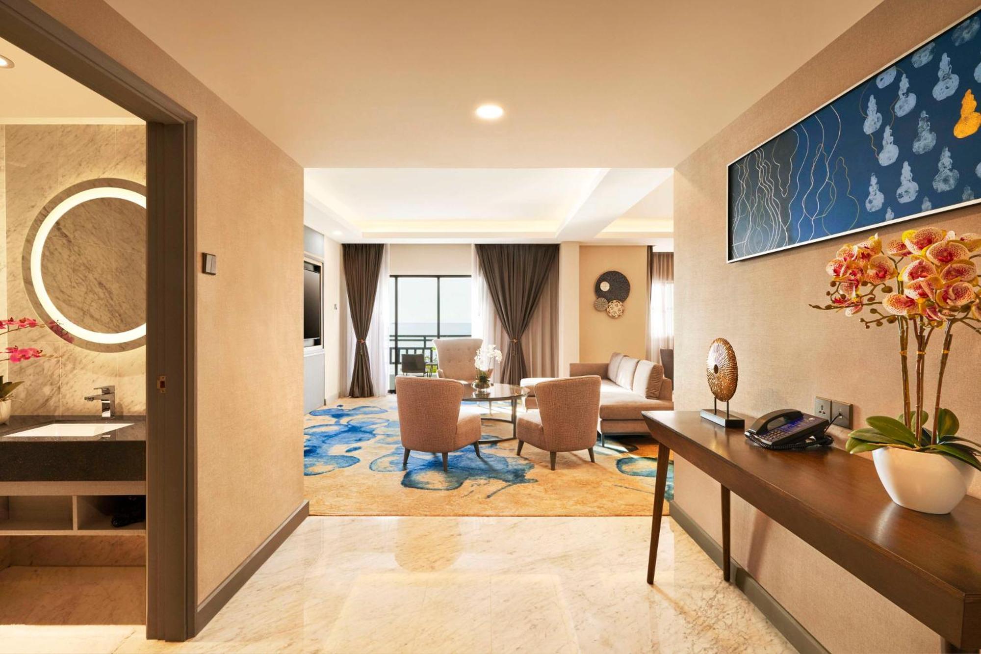 Hotel Doubletree By Hilton Damai Laut Lumut Esterno foto