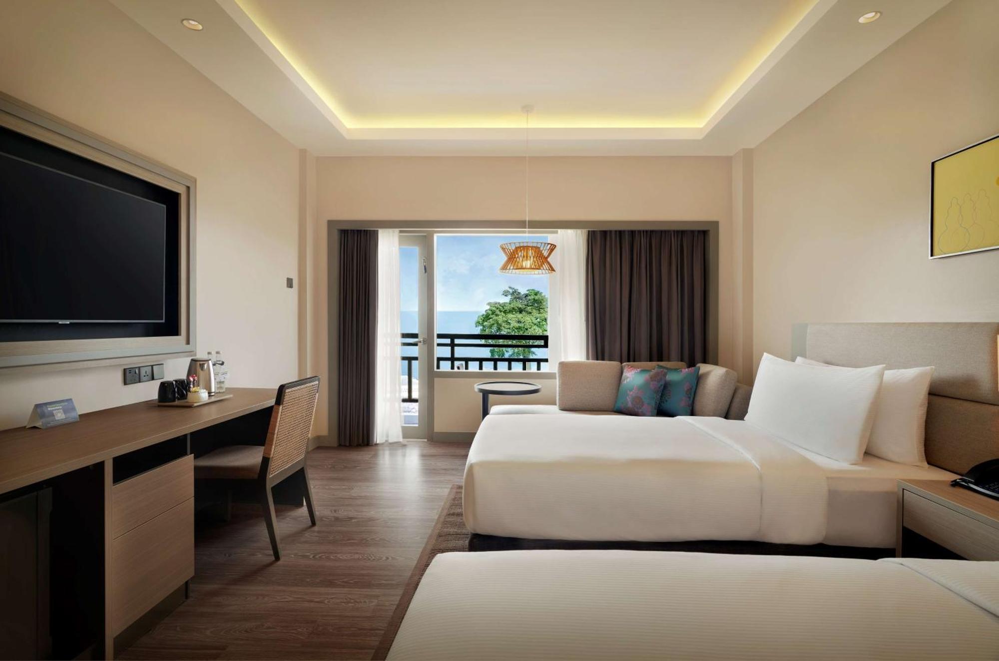 Hotel Doubletree By Hilton Damai Laut Lumut Esterno foto