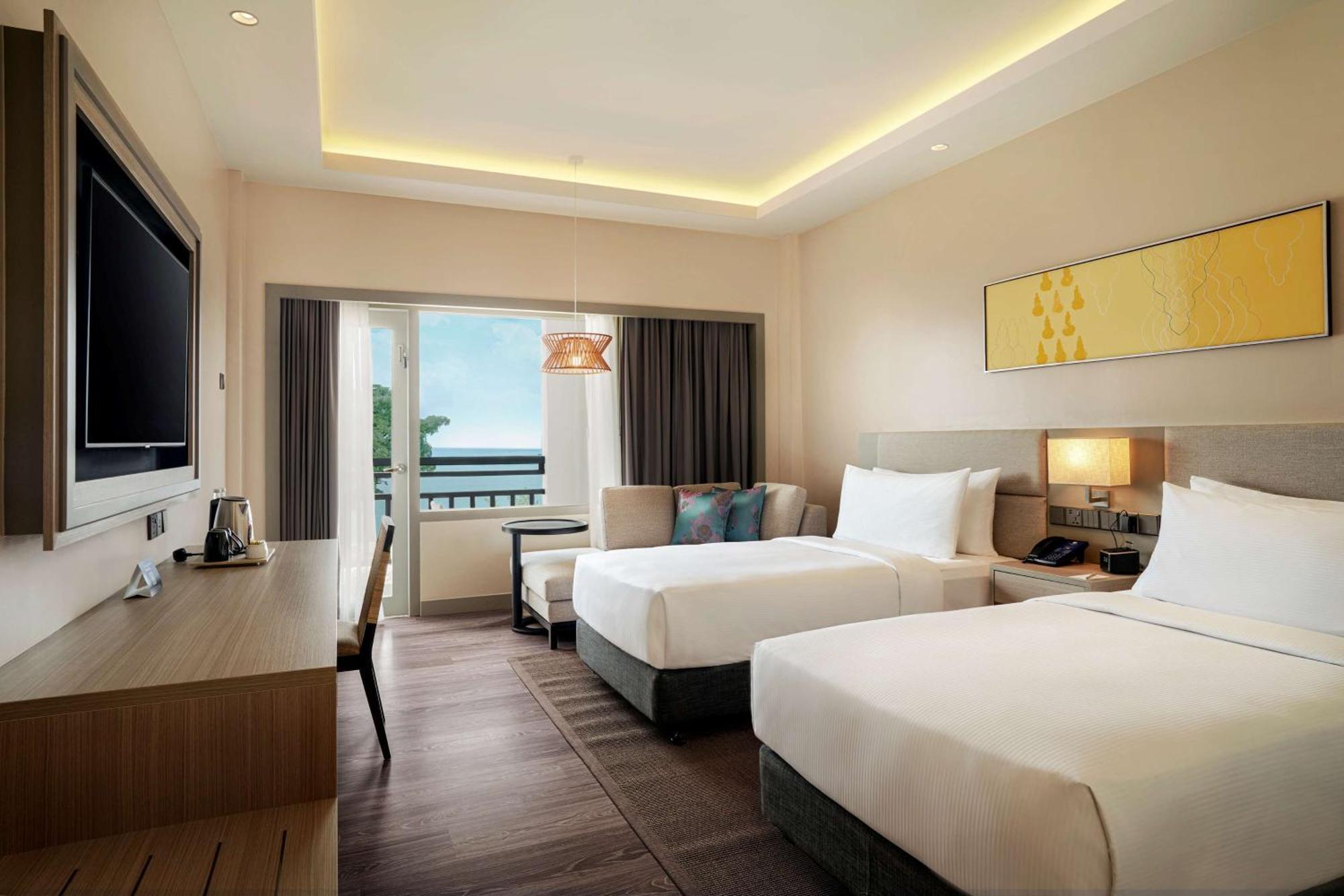 Hotel Doubletree By Hilton Damai Laut Lumut Esterno foto