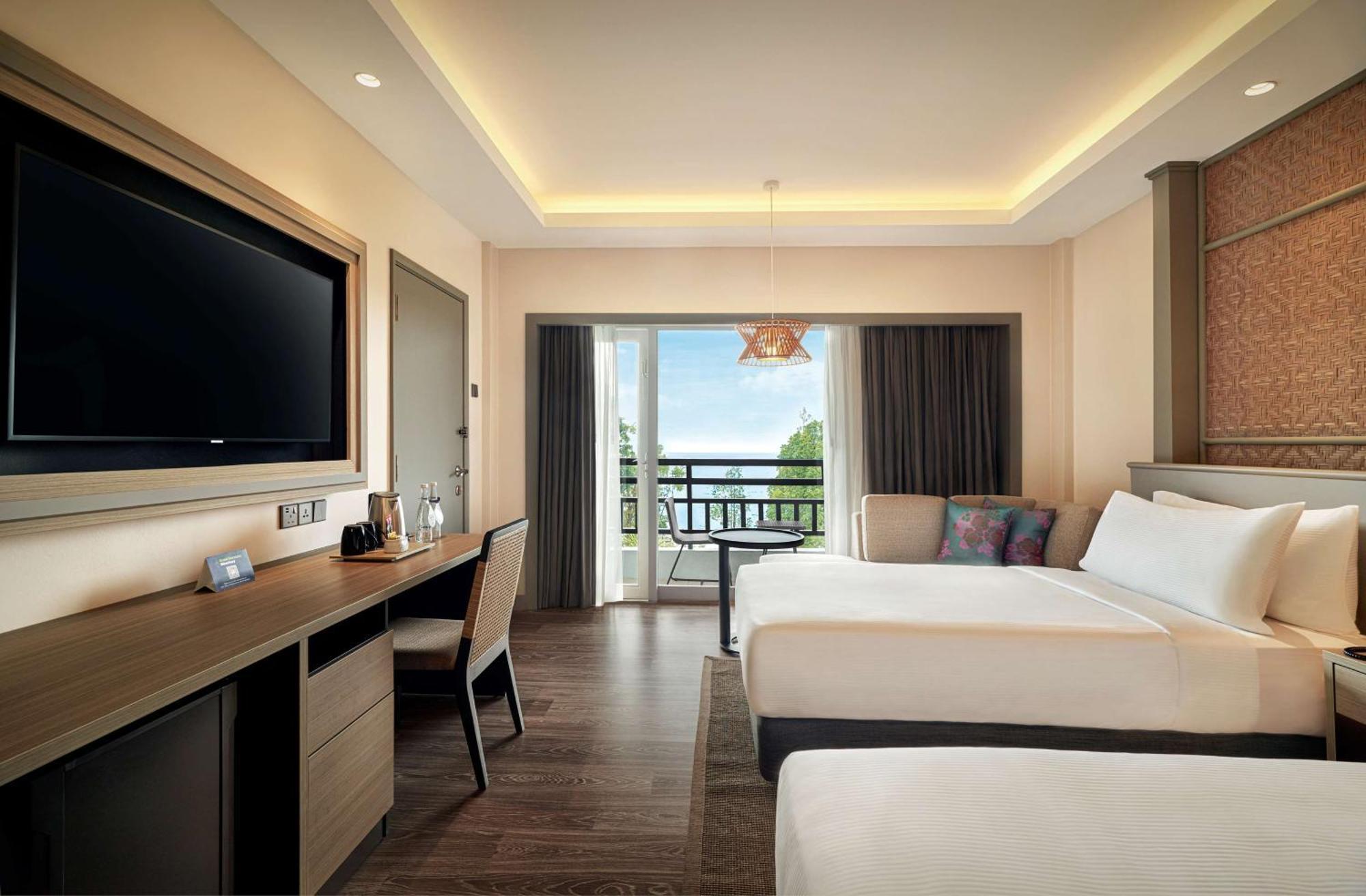 Hotel Doubletree By Hilton Damai Laut Lumut Esterno foto