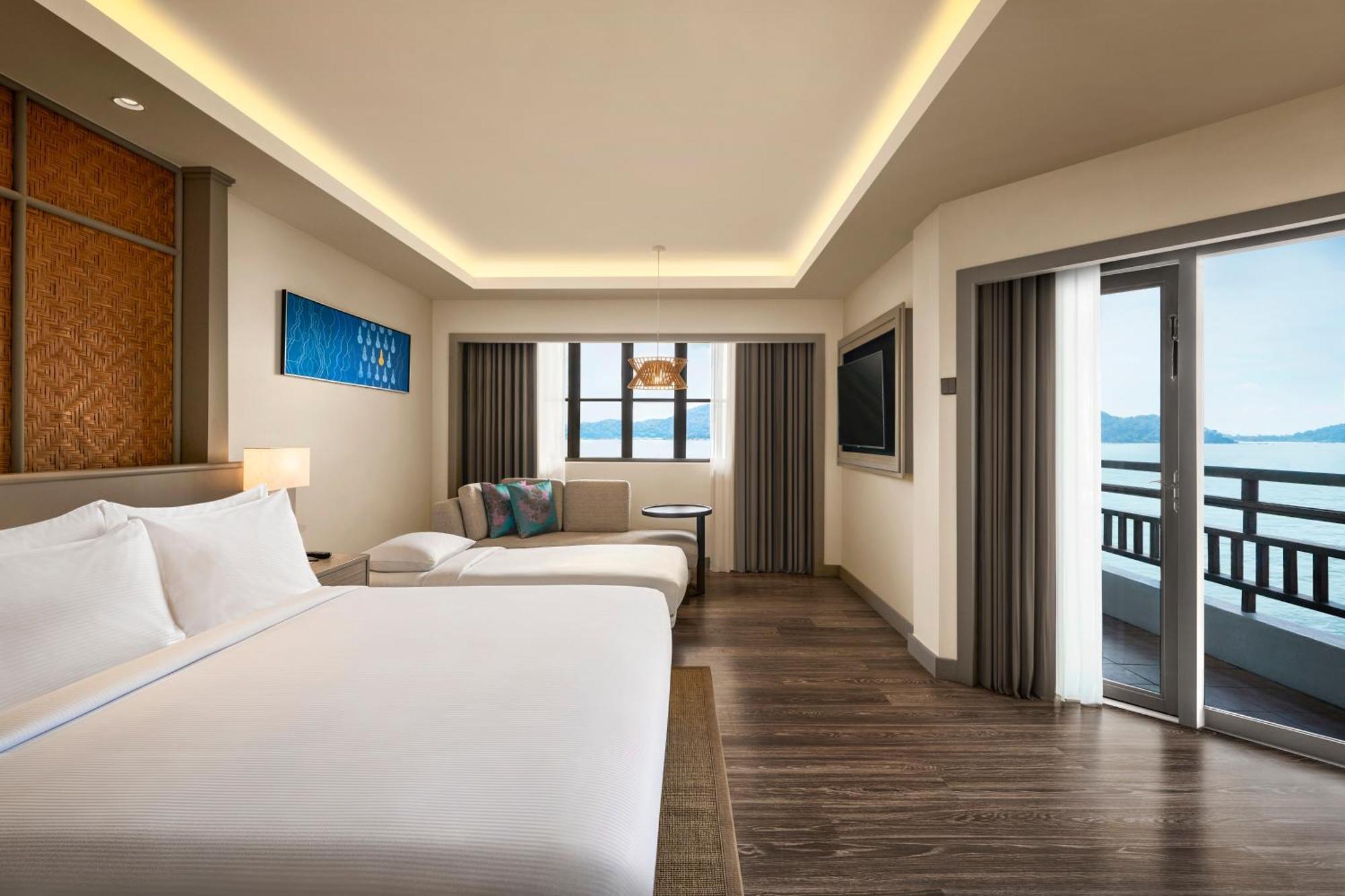 Hotel Doubletree By Hilton Damai Laut Lumut Esterno foto